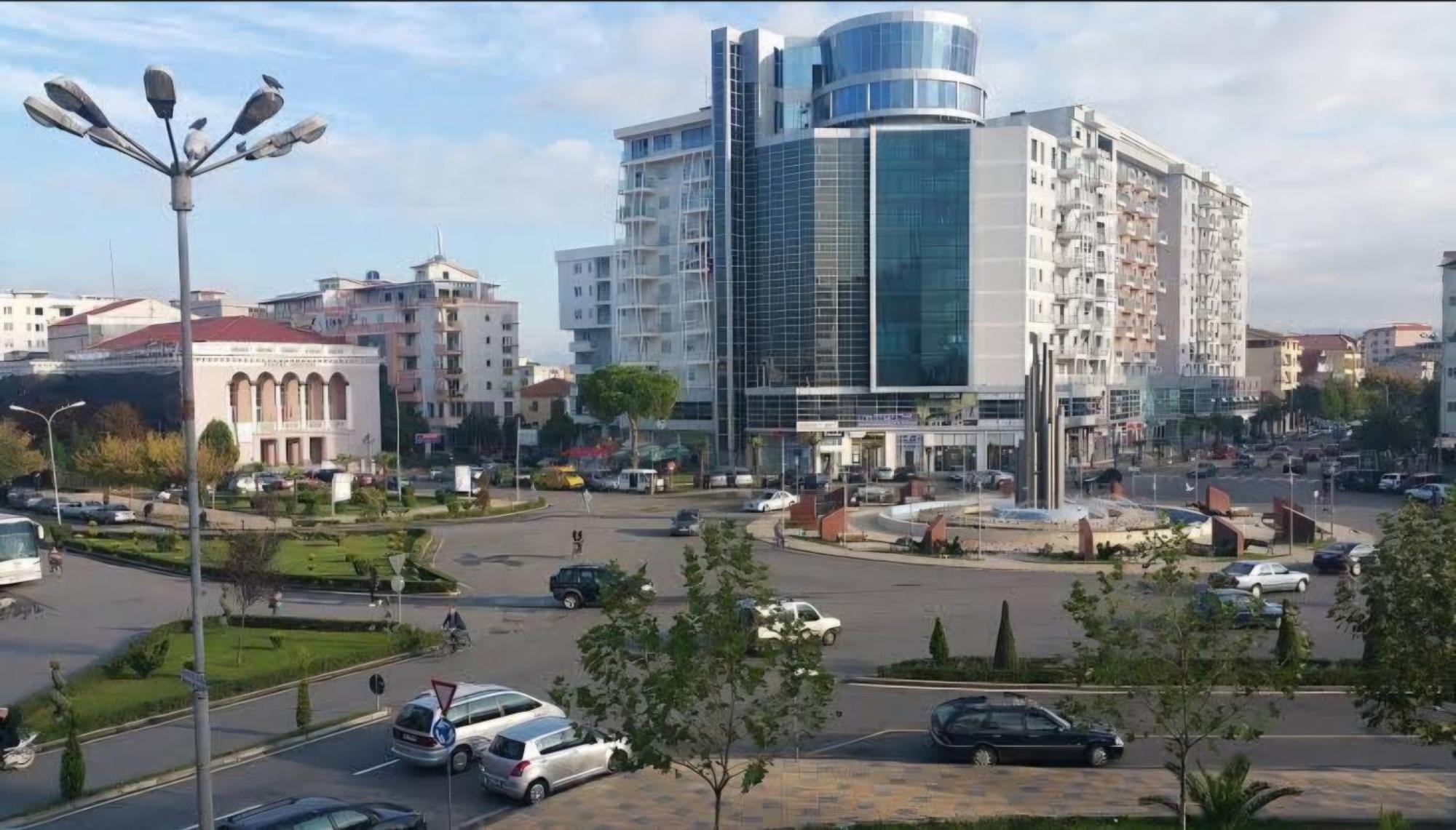 Stay-Five Rooms & Apartments Shkodra Exterior foto
