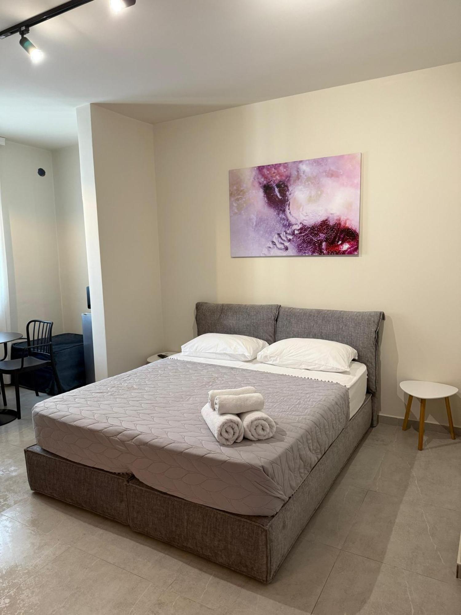 Stay-Five Rooms & Apartments Shkodra Exterior foto