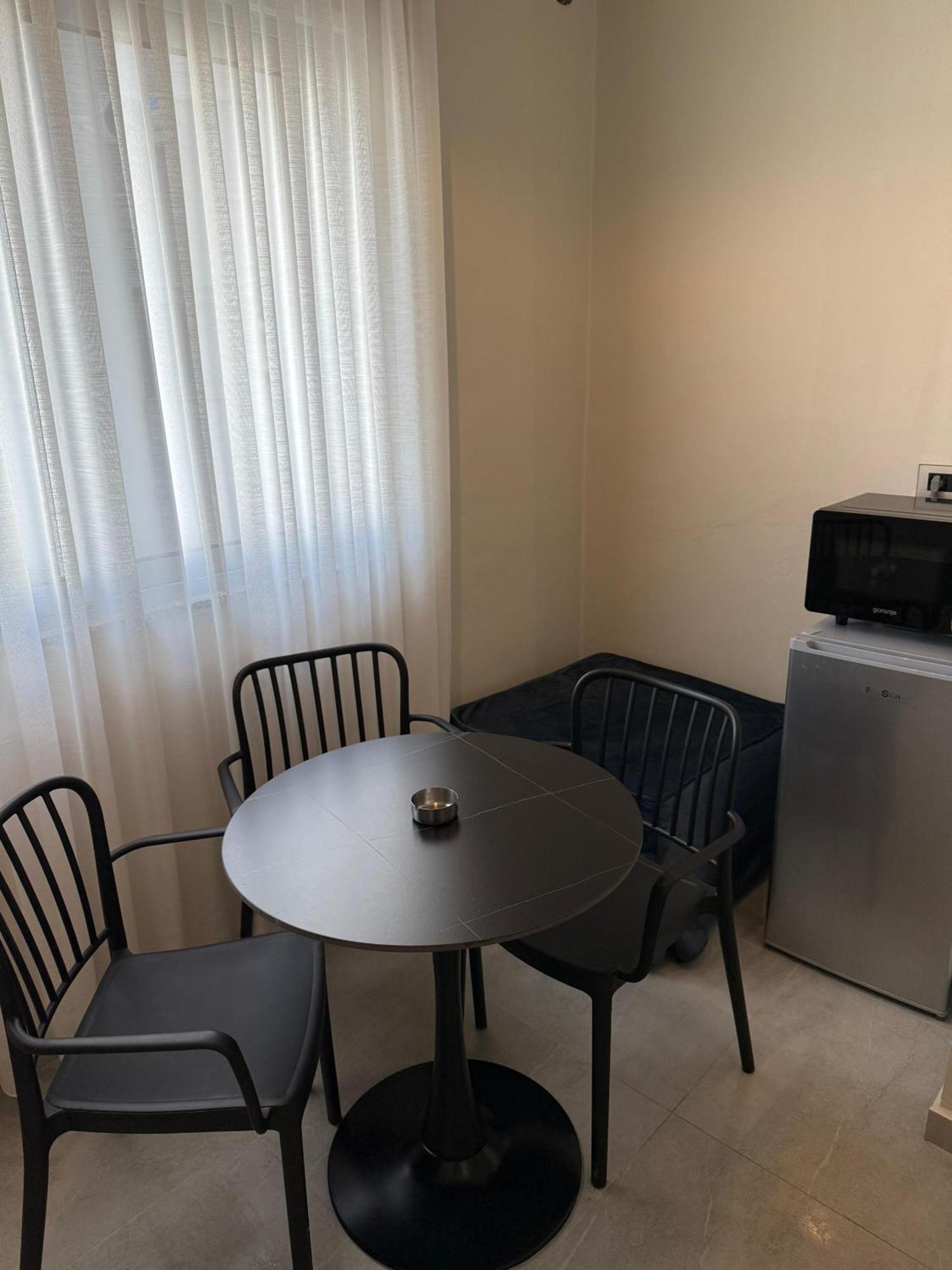 Stay-Five Rooms & Apartments Shkodra Exterior foto