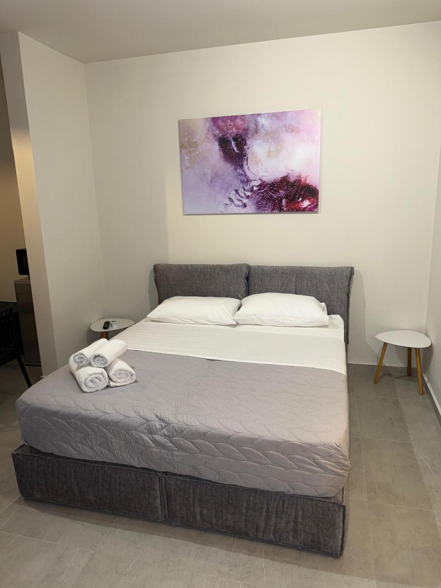 Stay-Five Rooms & Apartments Shkodra Exterior foto