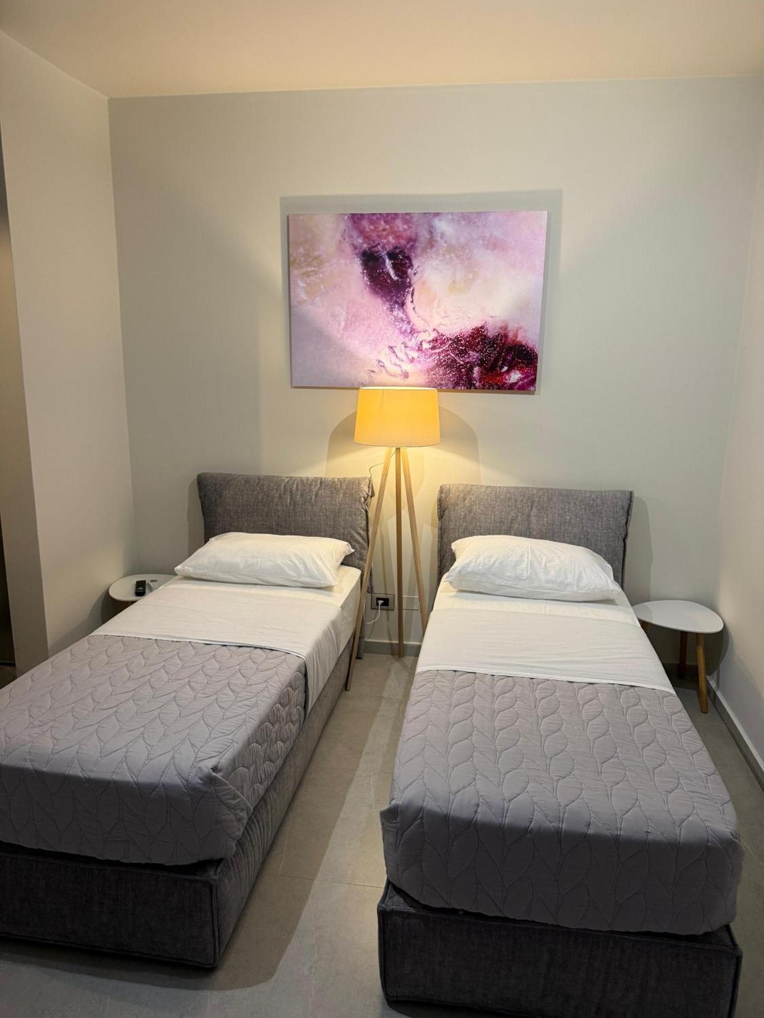 Stay-Five Rooms & Apartments Shkodra Exterior foto